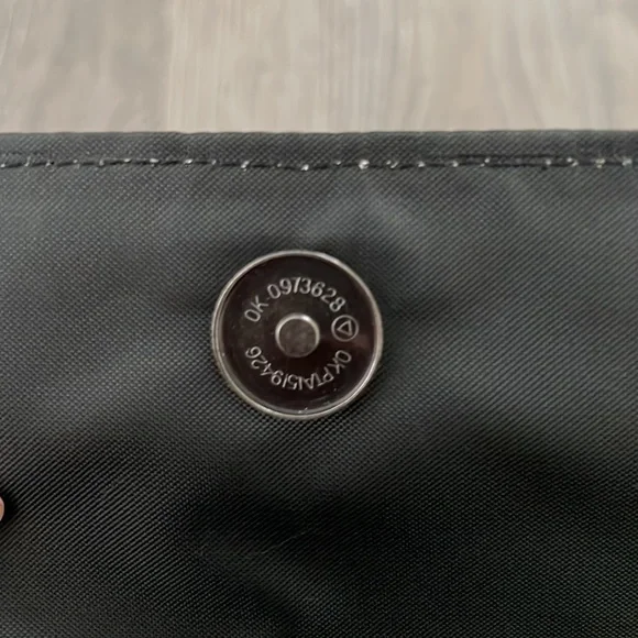 Neiman Marcus bag 🖤 - Picture 5 of 8